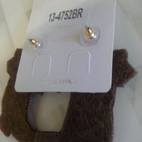 Christmas Seed Bead Western Style Boot Earrings - Picture 5 of 5